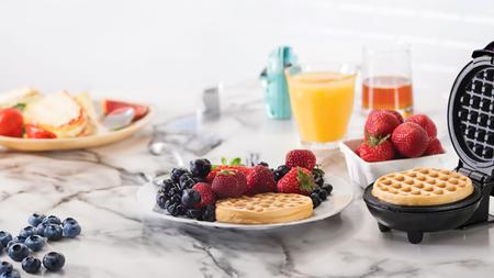 Dash Mini Maker 3-Pack Gift Set - Mini waffle maker